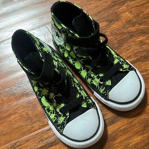 Toddler boy size 8 Converse NWOT